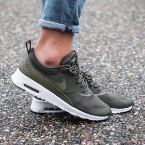 air max thea olive
